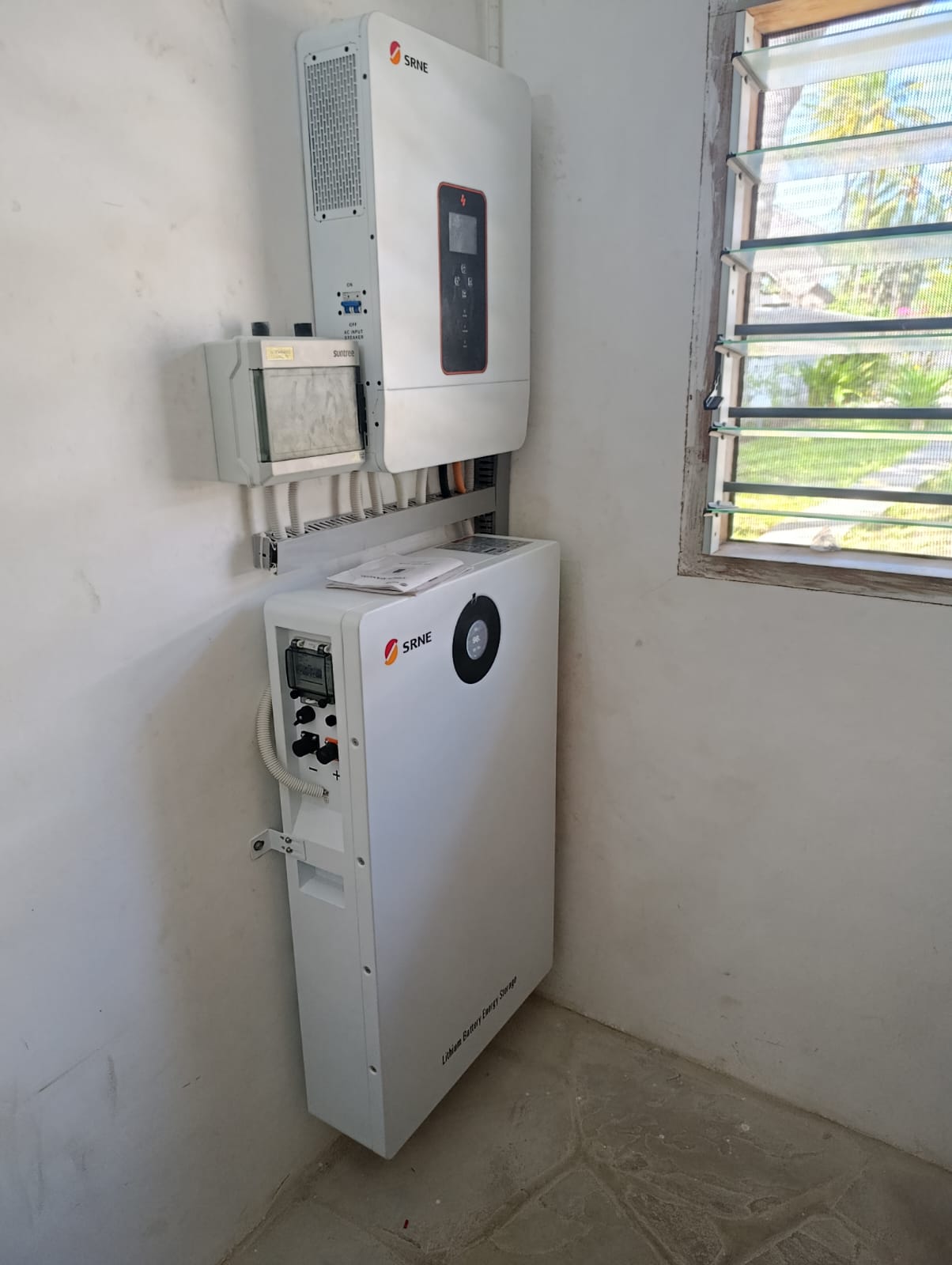 SRNE Hybrid Power System